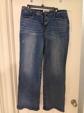 Fashion Nova Women's Medium Blue Flare Jeans